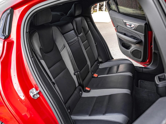 Volvo S60 cena 125900 przebieg: 103408, rok produkcji 2020 z Maków Podhalański małe 781